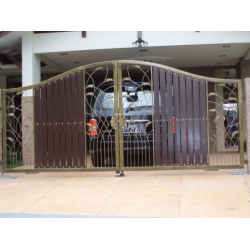 Swing Gate